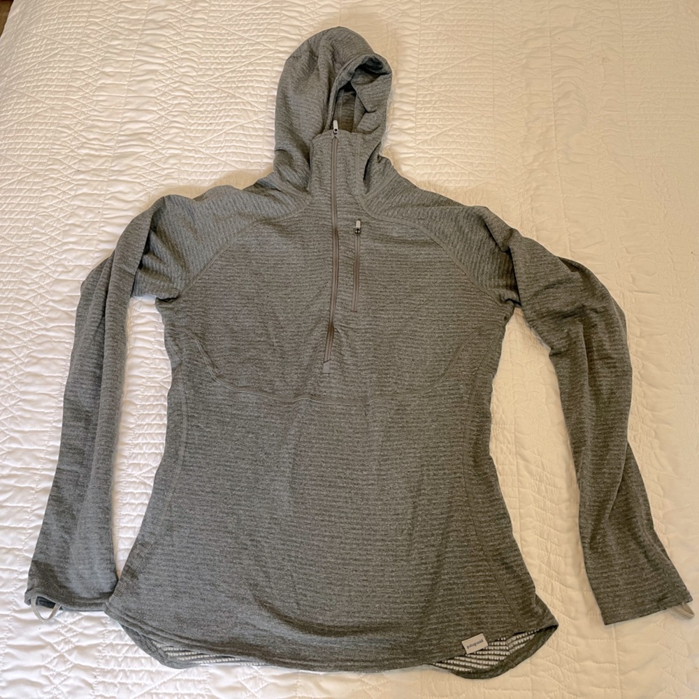 Patagonia Regulator R1 hoodie 1/4 zip Womens medium gray